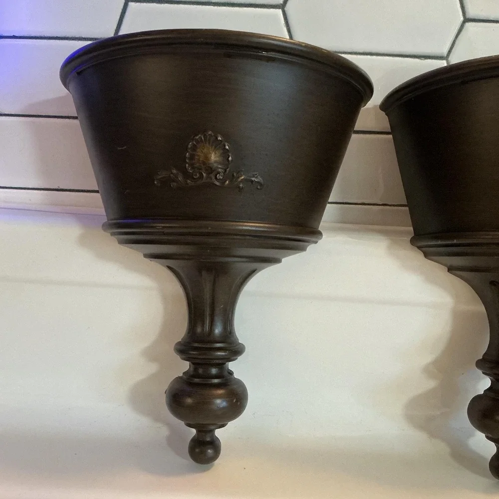 The Unbranded Brand beautiful pair